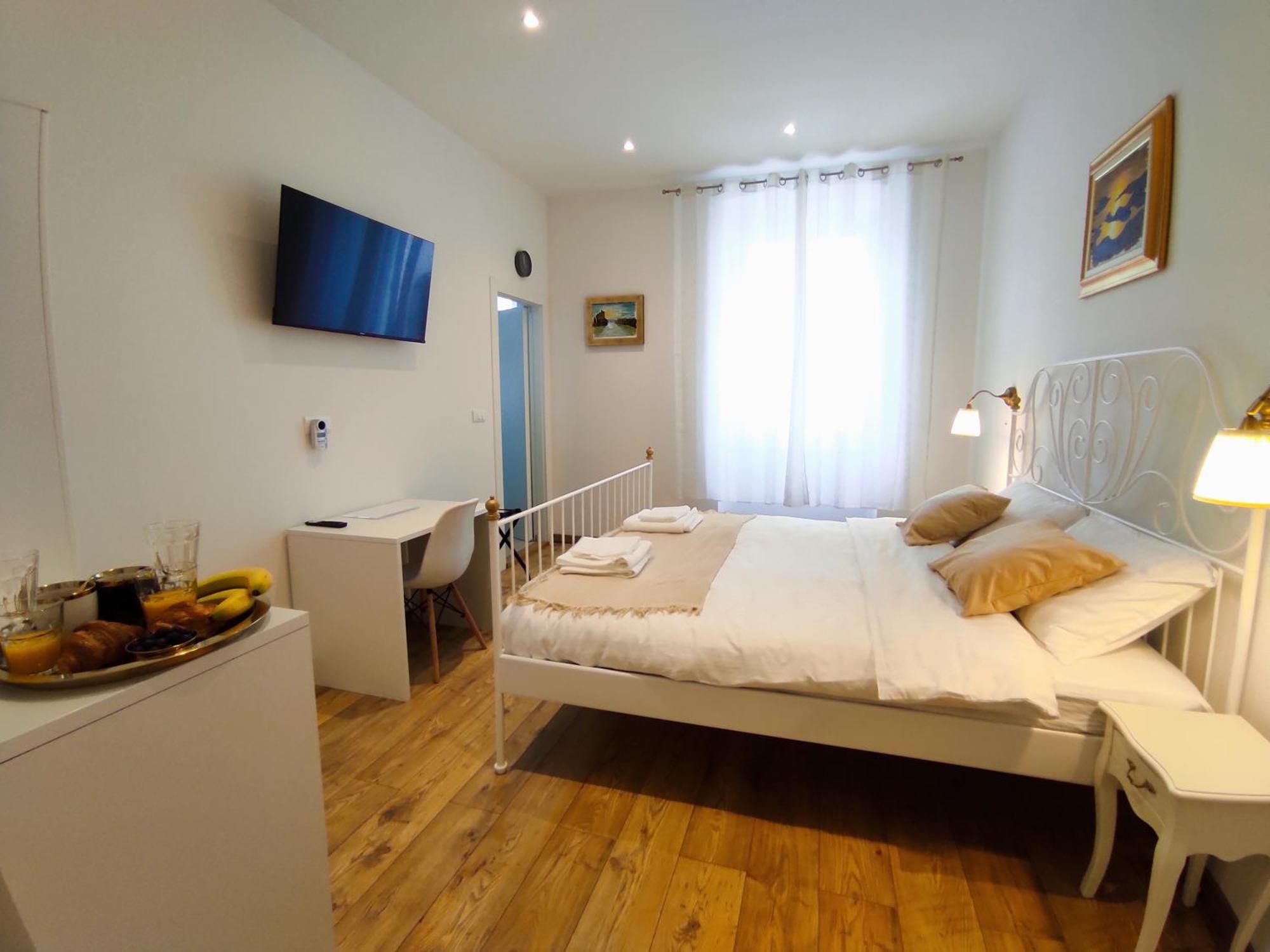 Papavero Rooms Pula Bagian luar foto