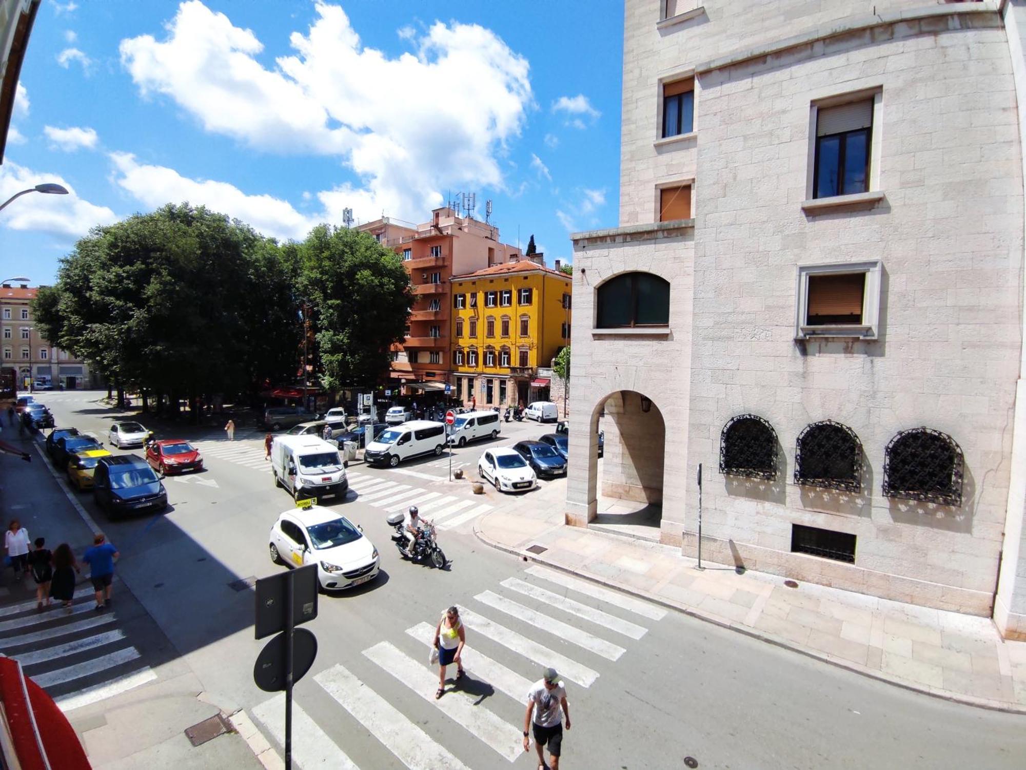 Papavero Rooms Pula Bagian luar foto